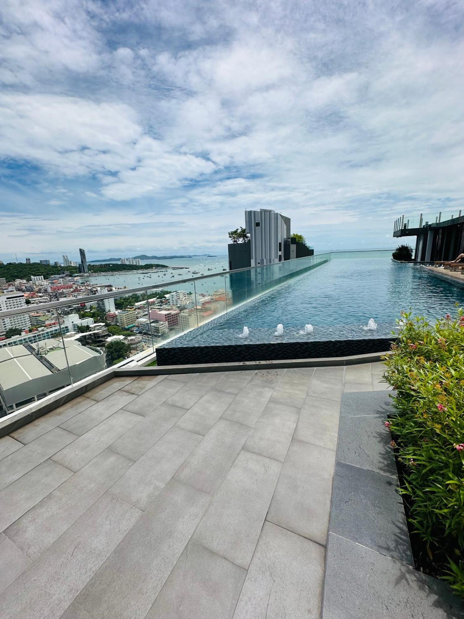 The Base Apartments At Central Pattaya Exterior foto